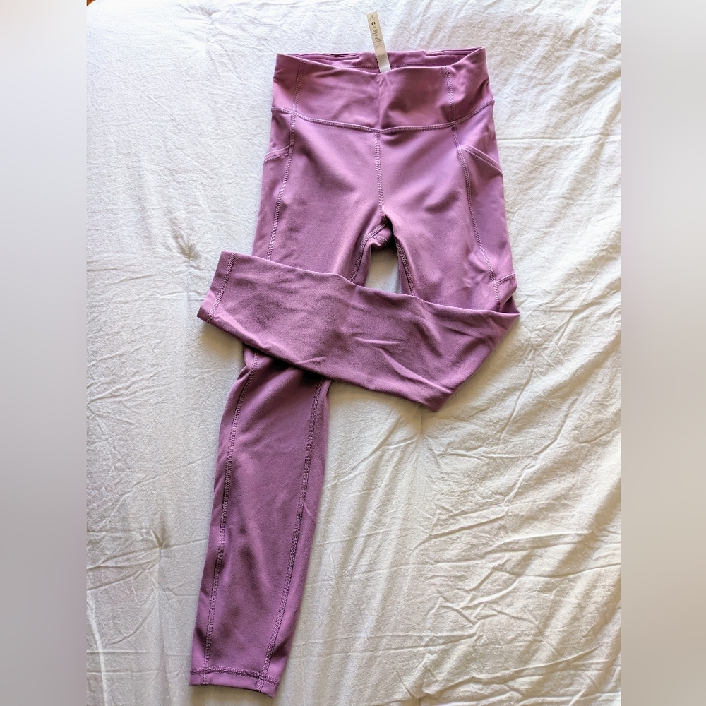 Lilac Lululemon Leggings sz 6